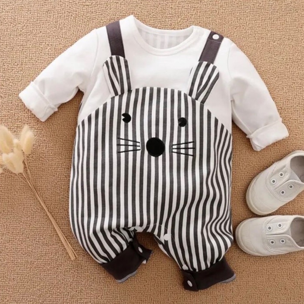 9M BRAND NEW Baby Onesie Mouse Outfit Holidays White & Grey One Piece